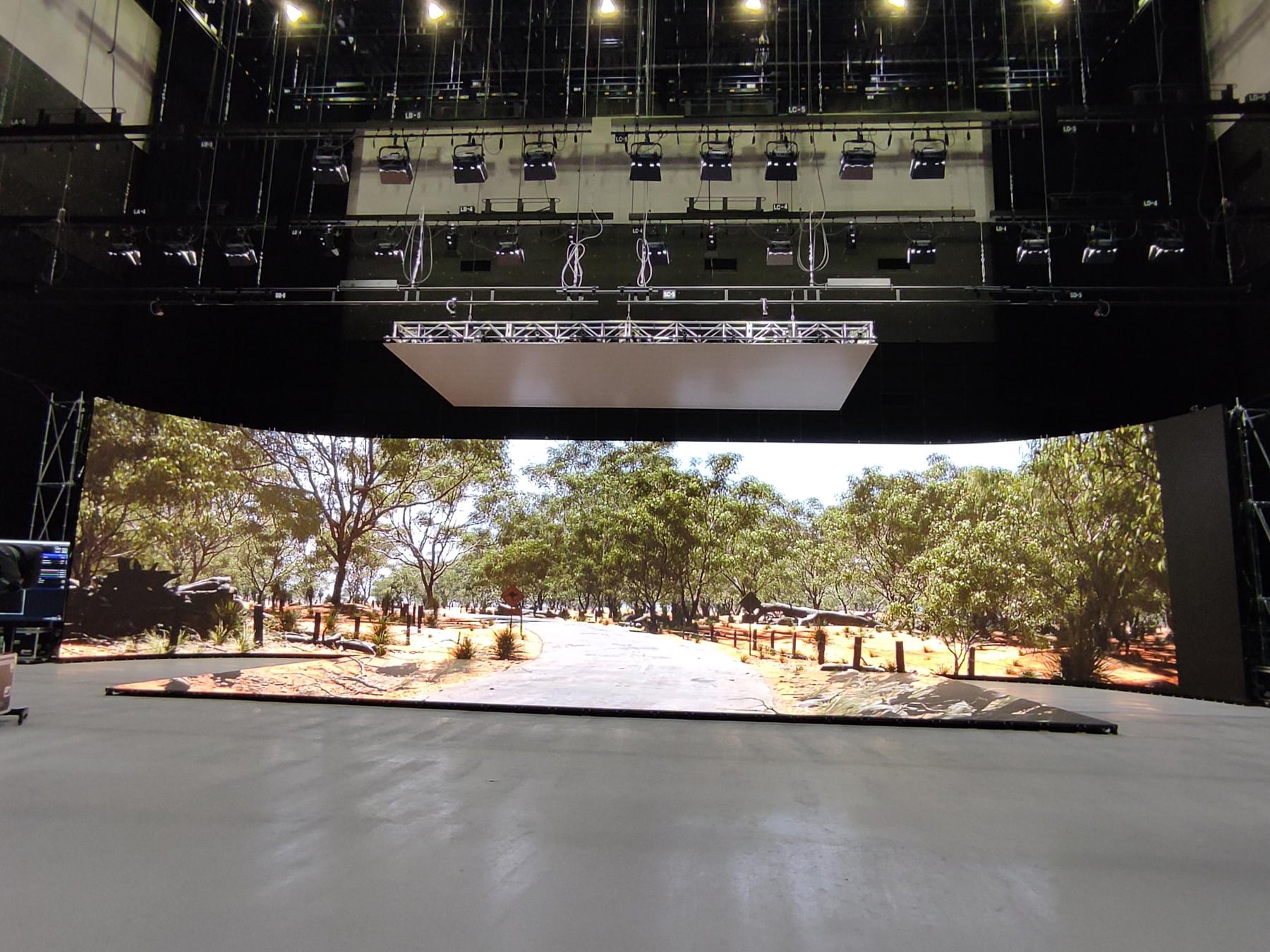 Gwangju Contents Cube xR screen — installation
