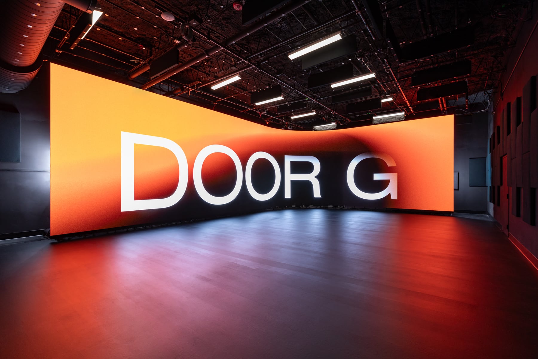 How Door G Leverages Xeron's LED Technology to Tell Bigger Stories — installation
