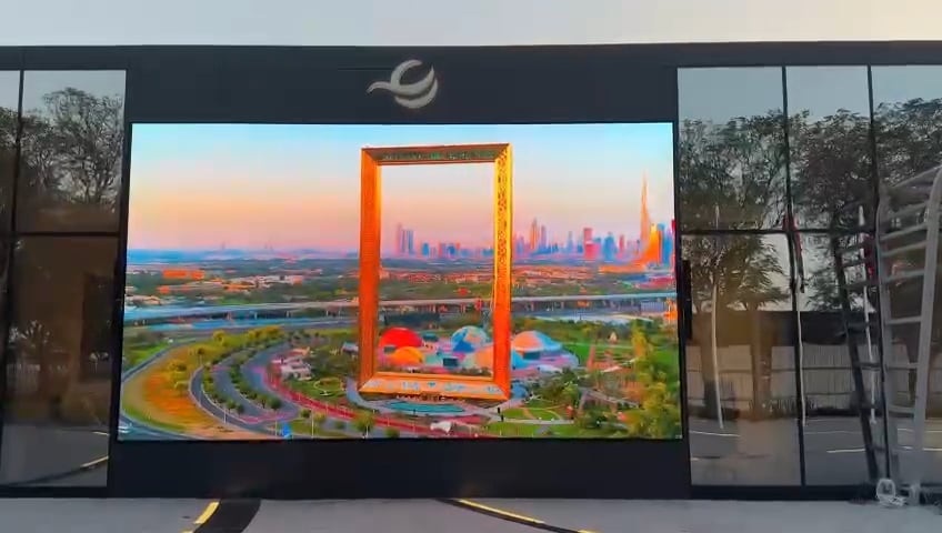 How DP World in Dubai Created A Visual Landmark for VIPs — installation