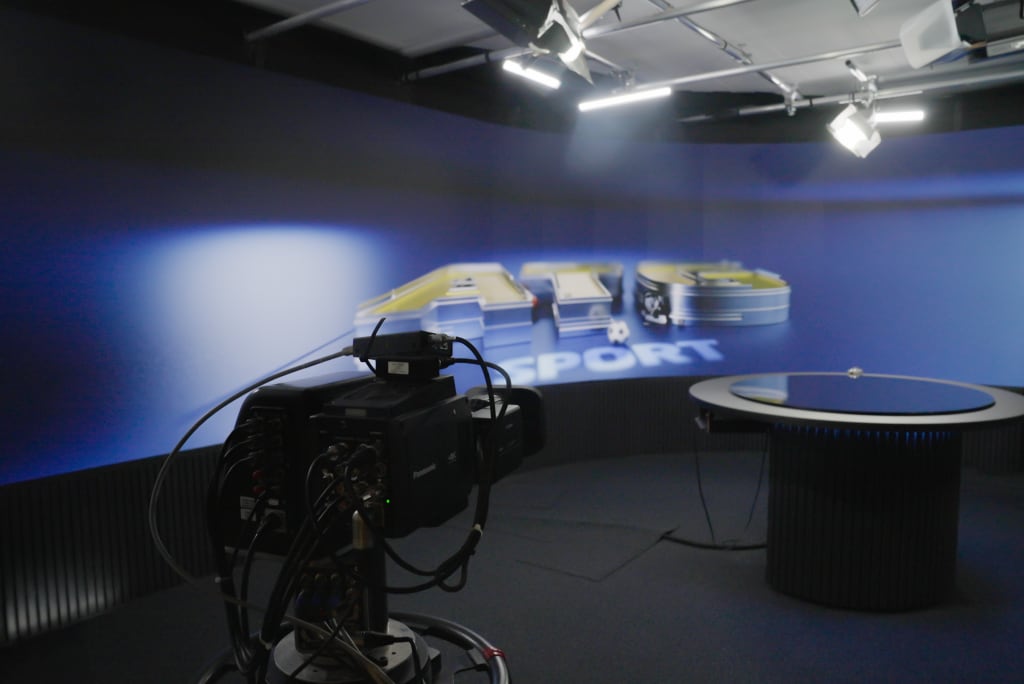 Kanal 75 Upgrades Swedish TV Studio with Xeron LED Technology — installation
